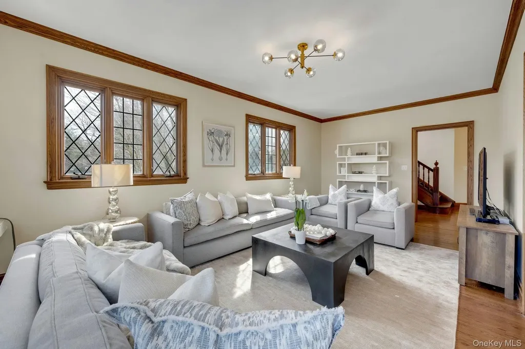 15 Carstensen Road Scarsdale NY 10583