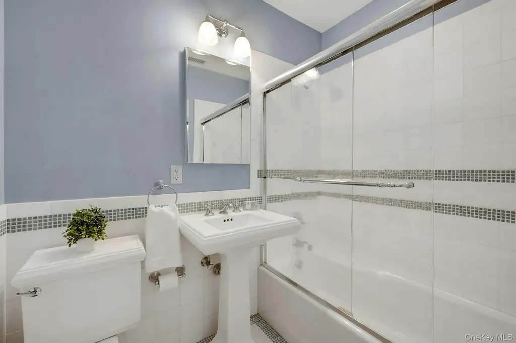15 Carstensen Road Scarsdale NY 10583