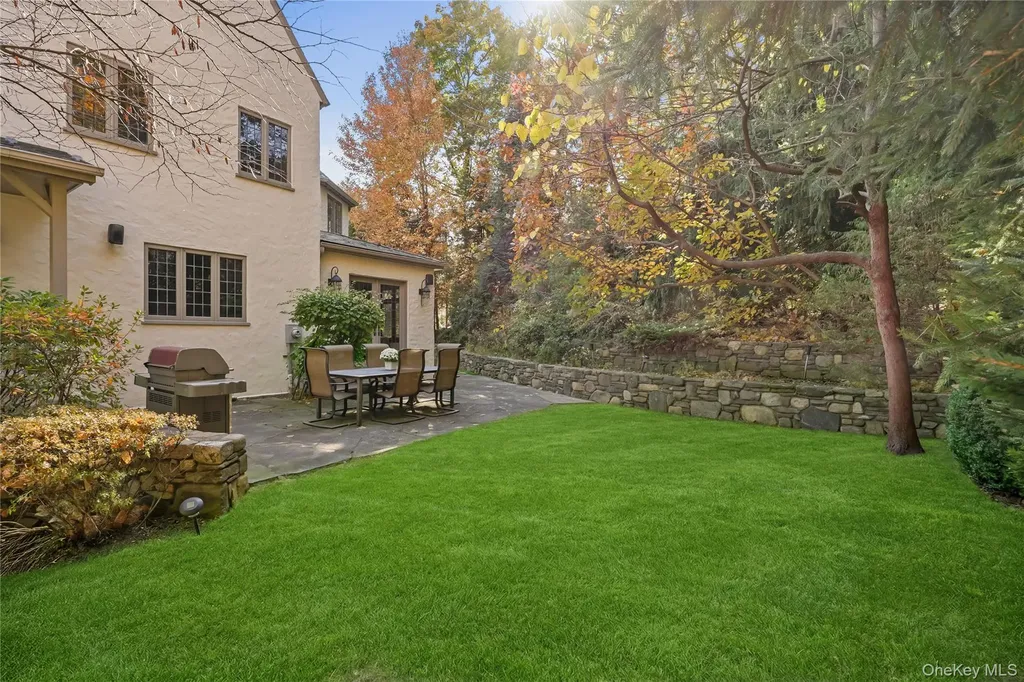 15 Carstensen Road Scarsdale NY 10583