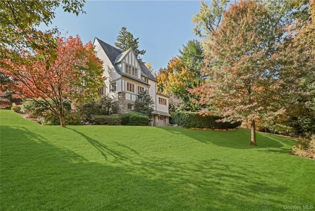 15 Carstensen Road Scarsdale NY 10583