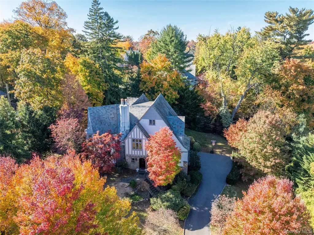 15 Carstensen Road Scarsdale NY 10583