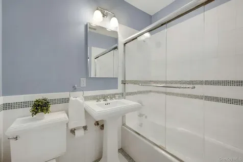 15 Carstensen Road Scarsdale NY 10583