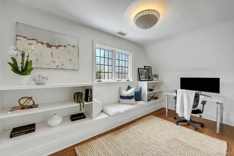 15 Carstensen Road Scarsdale NY 10583