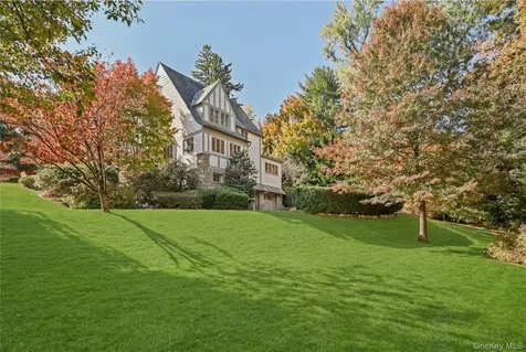 15 Carstensen Road Scarsdale NY 10583