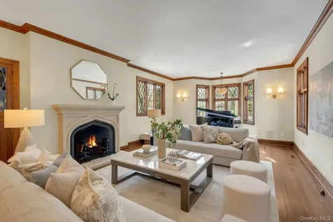 15 Carstensen Road Scarsdale NY 10583
