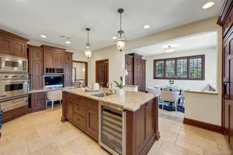 15 Carstensen Road Scarsdale NY 10583