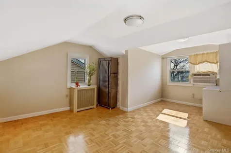 147-42 Hoover Avenue Briarwood NY 11435