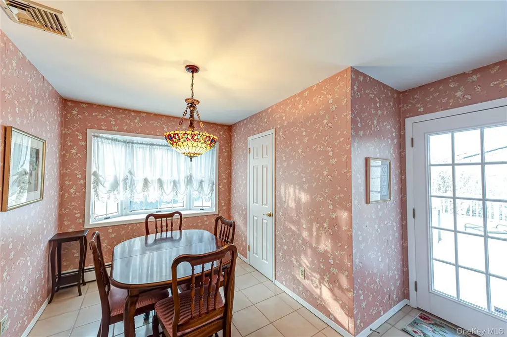 4 Winslow Lane Kings Park NY 11754