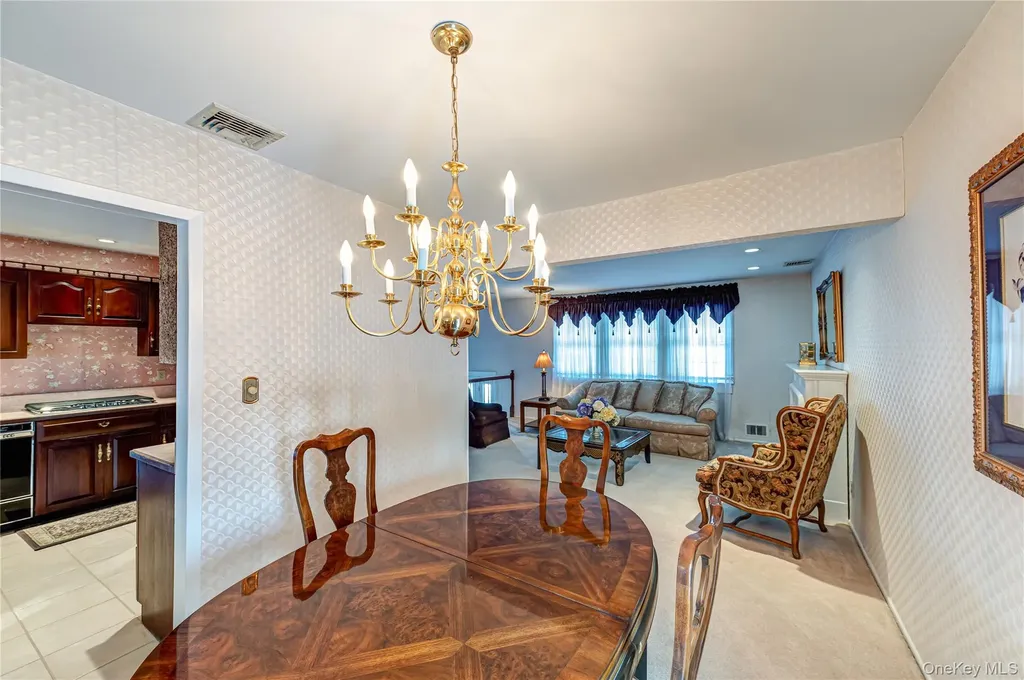 4 Winslow Lane Kings Park NY 11754