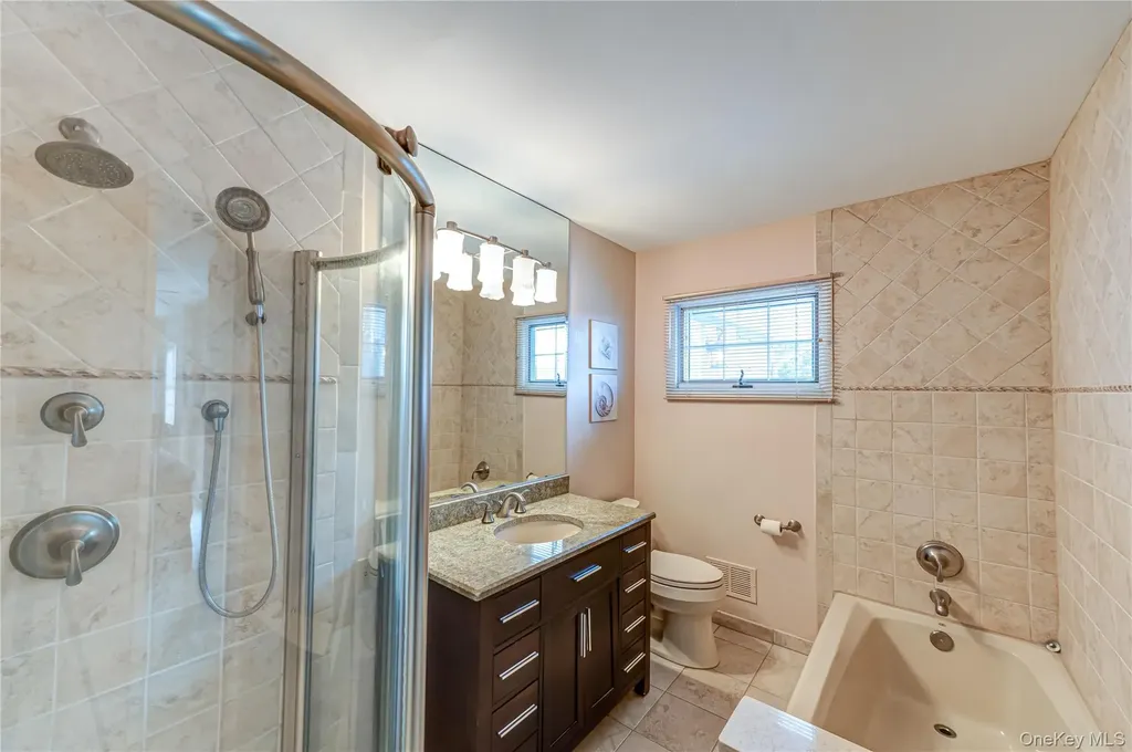 4 Winslow Lane Kings Park NY 11754