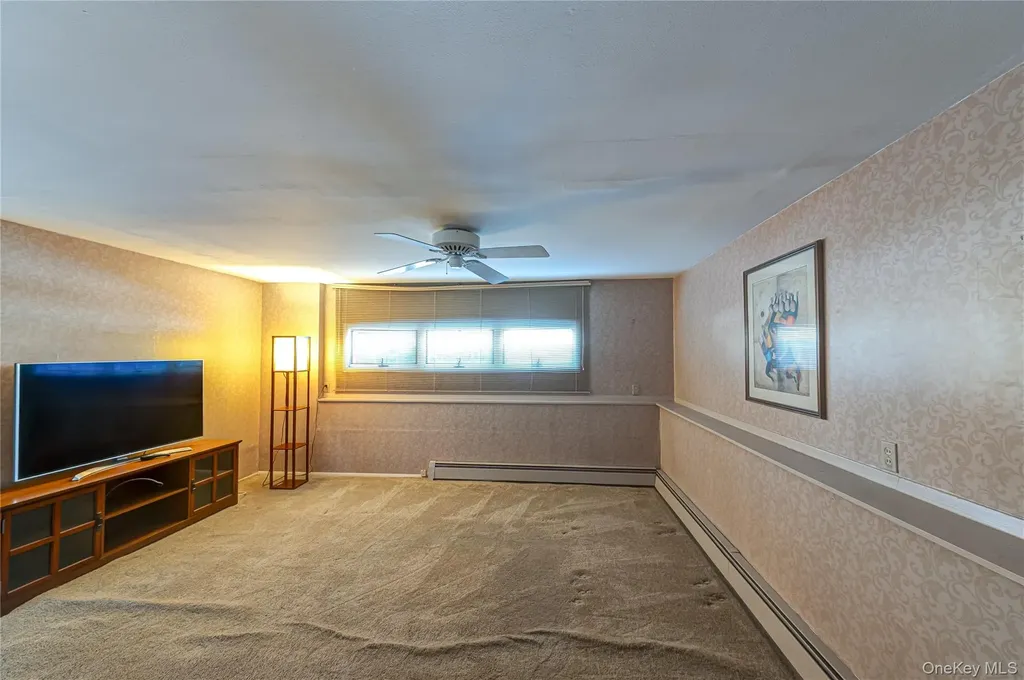 4 Winslow Lane Kings Park NY 11754