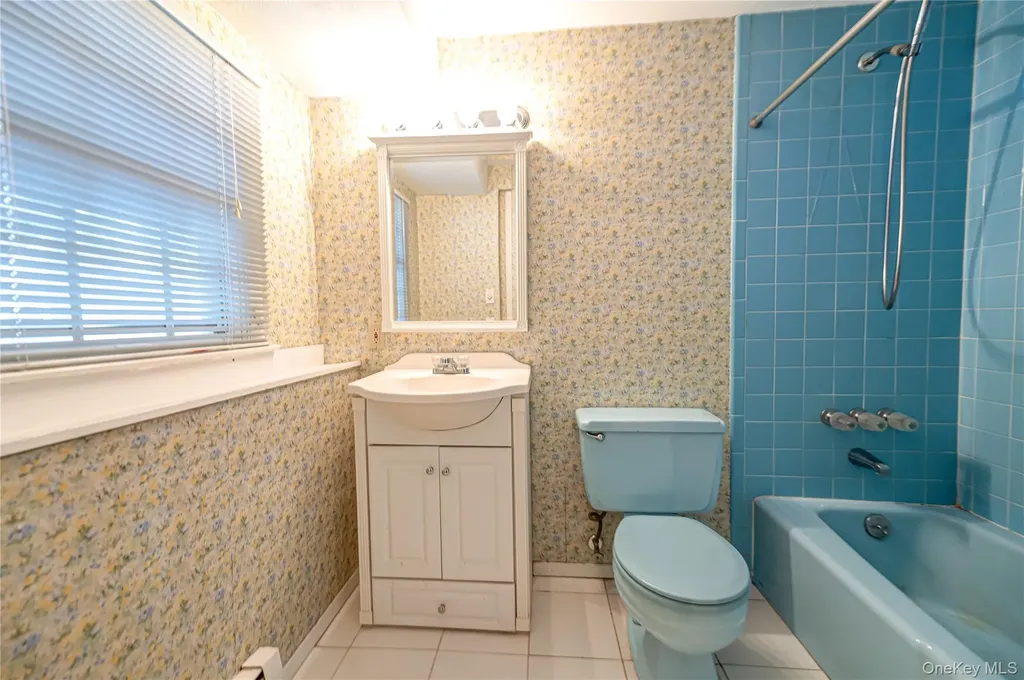 4 Winslow Lane Kings Park NY 11754