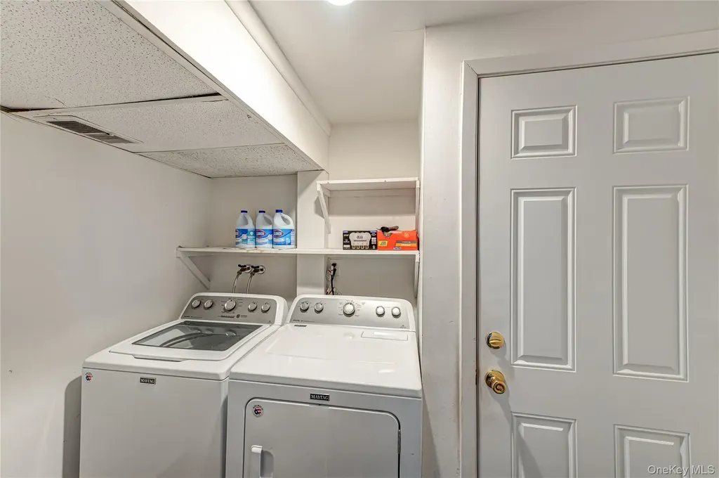 4 Winslow Lane Kings Park NY 11754