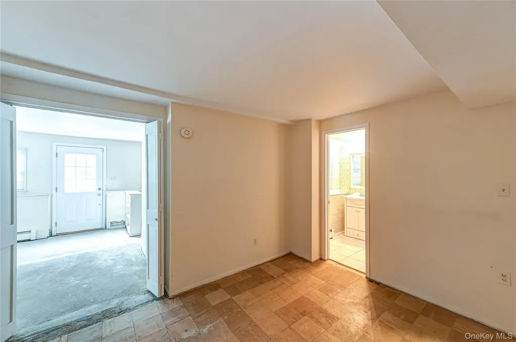 4 Winslow Lane Kings Park NY 11754