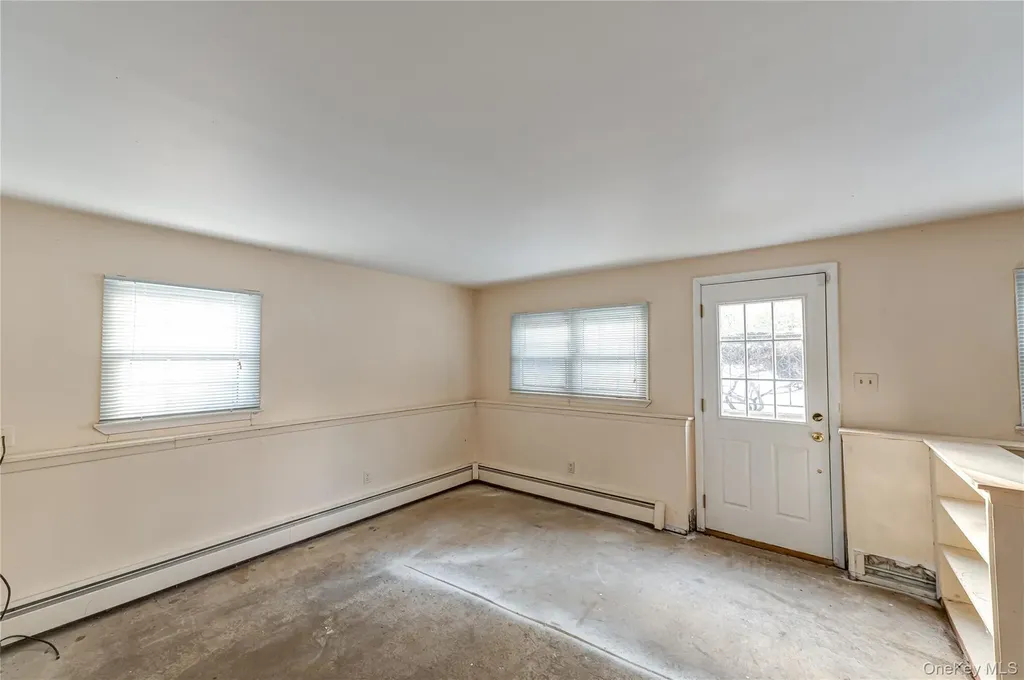 4 Winslow Lane Kings Park NY 11754