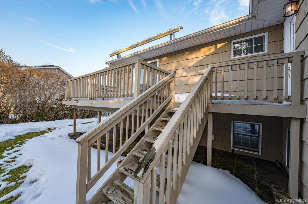 4 Winslow Lane Kings Park NY 11754