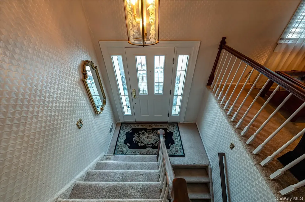 4 Winslow Lane Kings Park NY 11754