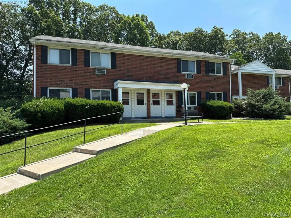 65 Manor Drive Cornwall NY 12518