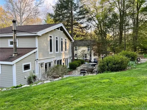 19 Mill Lane Stanfordville NY 12581