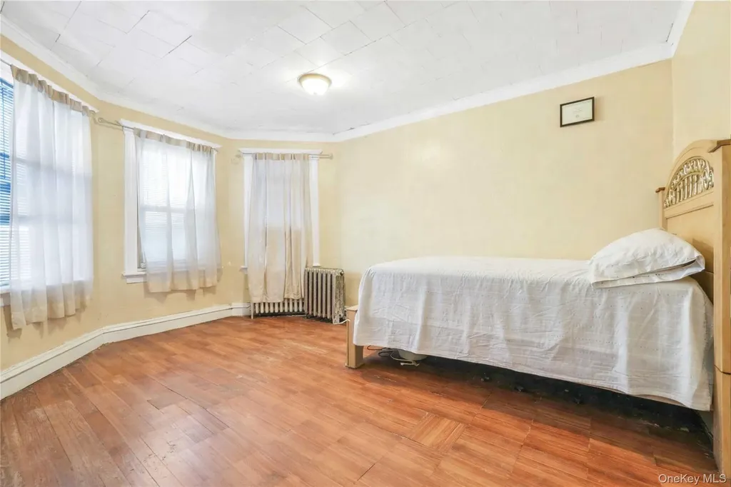 9612 34th Avenue Corona NY 11368