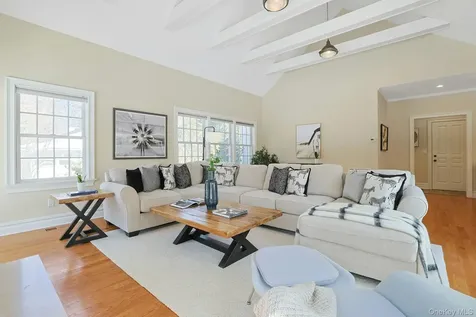 53 Harvest Drive Scarsdale NY 10583