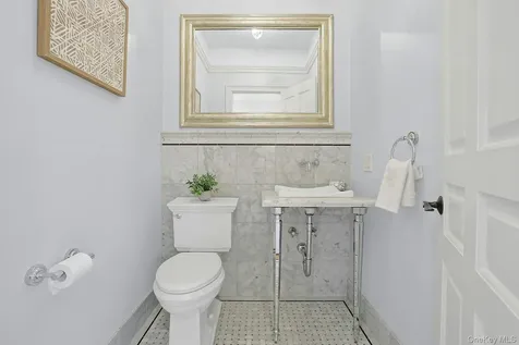 53 Harvest Drive Scarsdale NY 10583