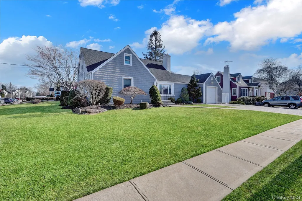 45 Gregory Avenue Merrick NY 11566