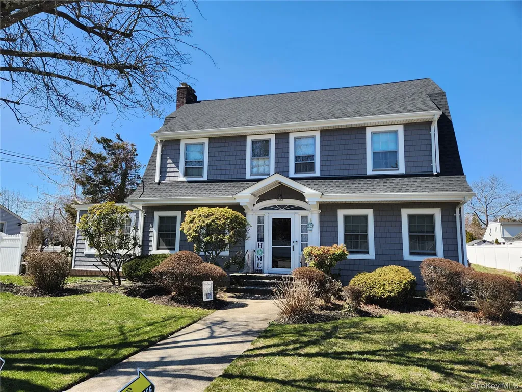 268 Locust Avenue Freeport NY 11520