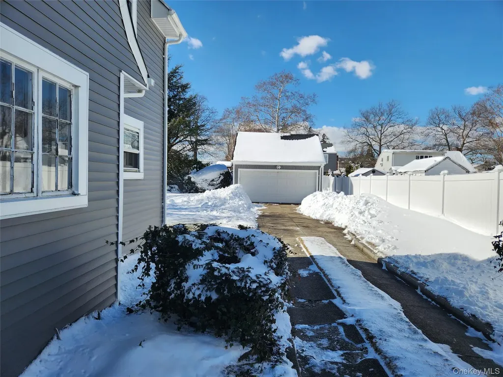 268 Locust Avenue Freeport NY 11520