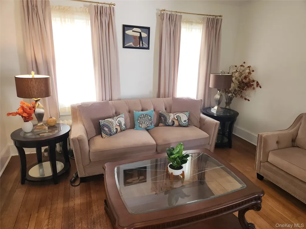 268 Locust Avenue Freeport NY 11520