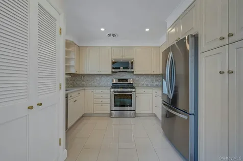 2 Channing Place Eastchester NY 10709