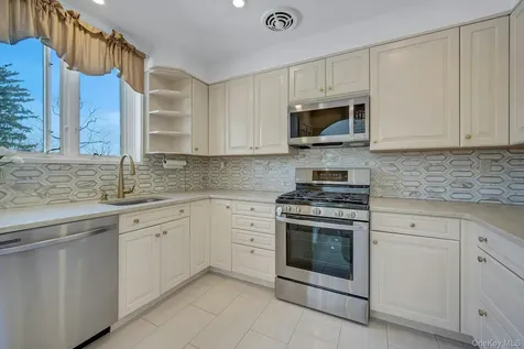 2 Channing Place Eastchester NY 10709