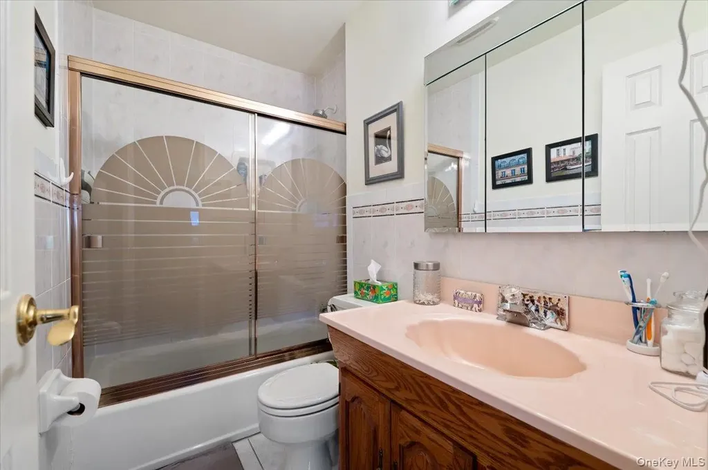 152 Haypath Road Old Bethpage NY 11804
