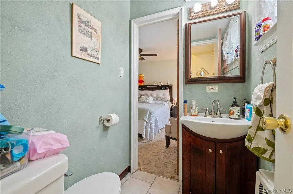 152 Haypath Road Old Bethpage NY 11804
