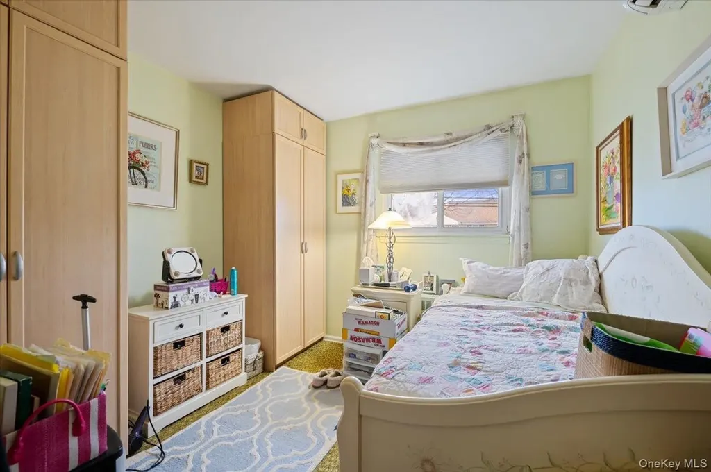 152 Haypath Road Old Bethpage NY 11804