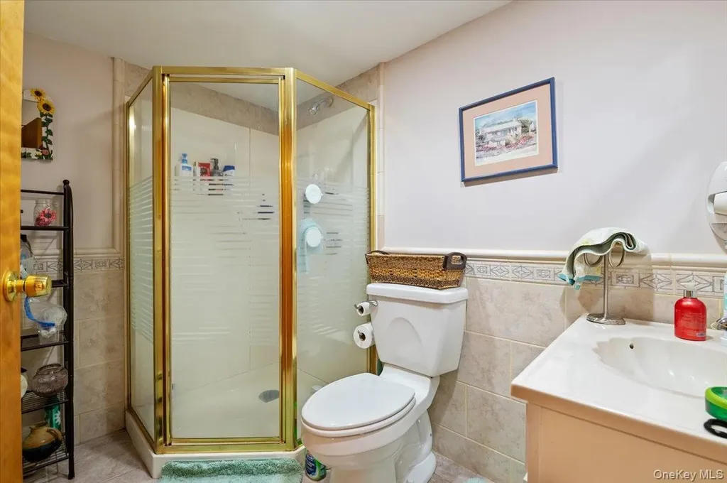 152 Haypath Road Old Bethpage NY 11804