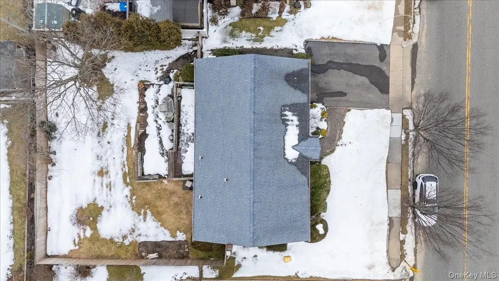 152 Haypath Road Old Bethpage NY 11804