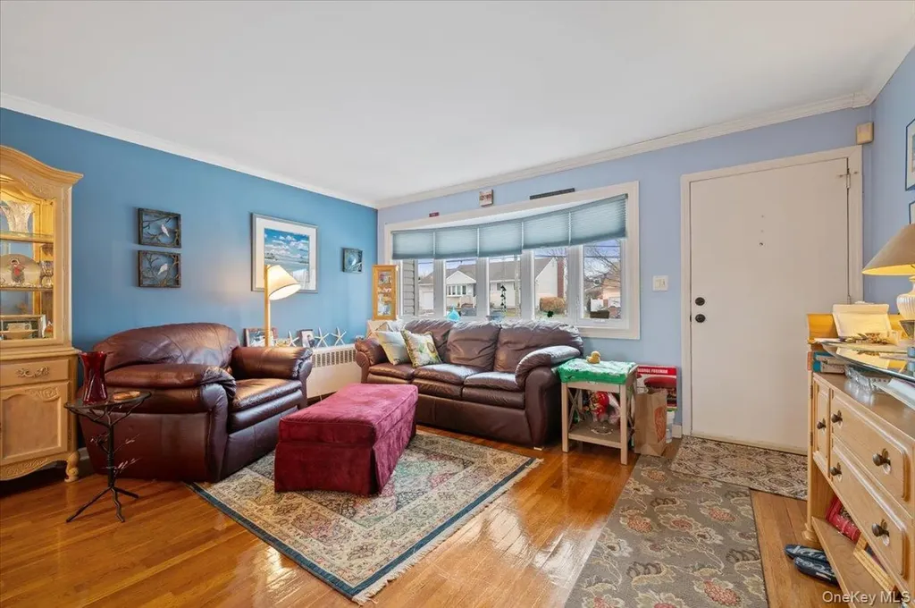 152 Haypath Road Old Bethpage NY 11804