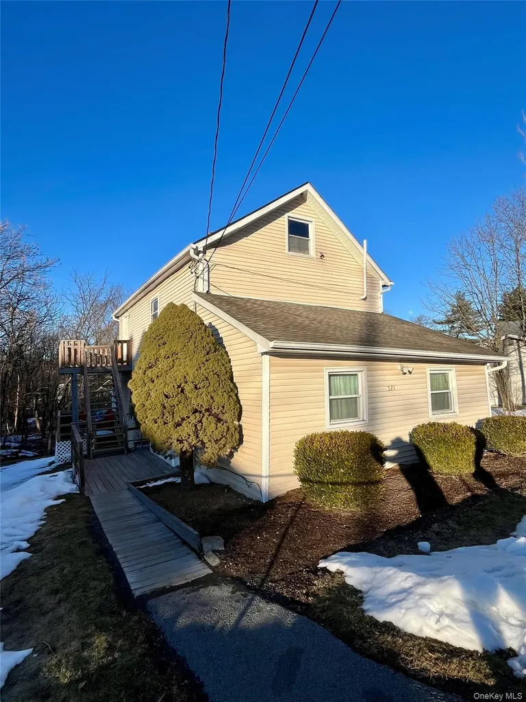 521 E Main Street Middletown NY 10940