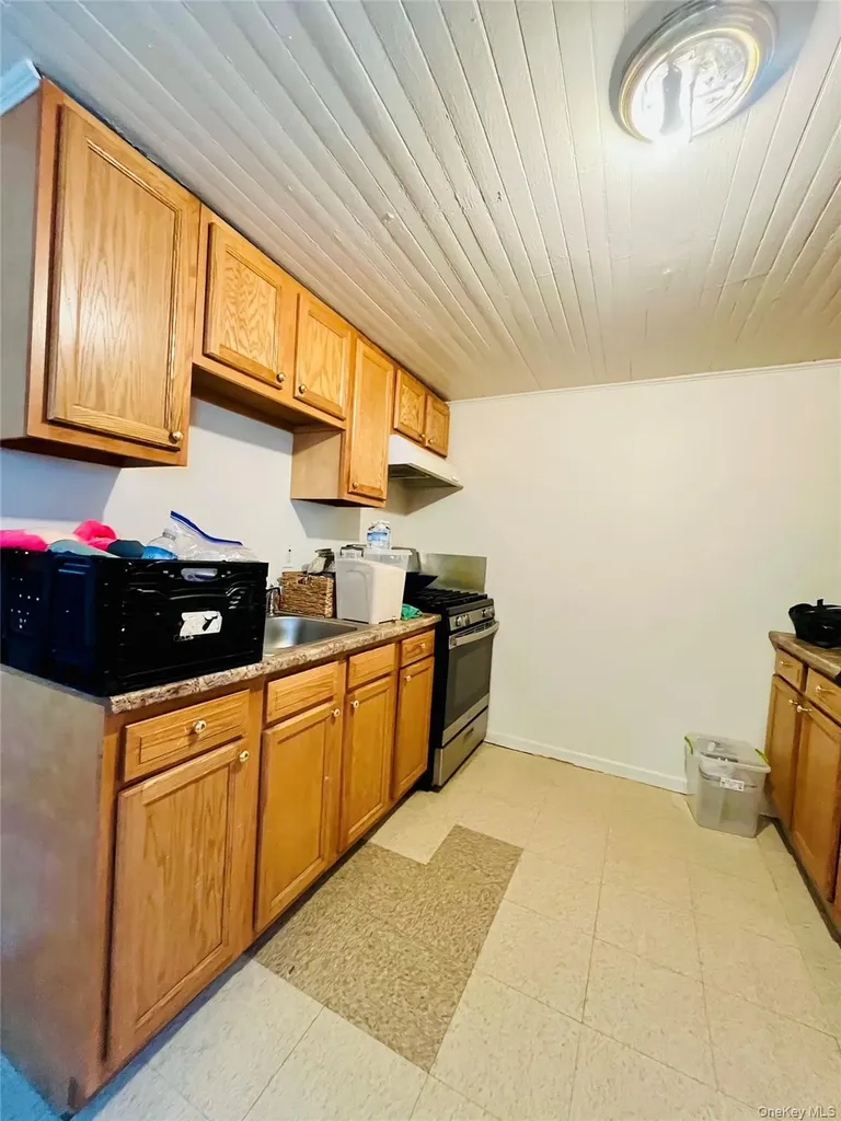 521 E Main Street Middletown NY 10940