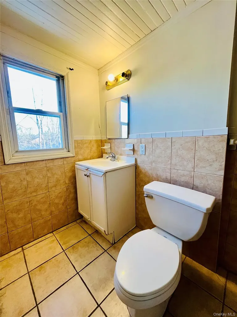 521 E Main Street Middletown NY 10940