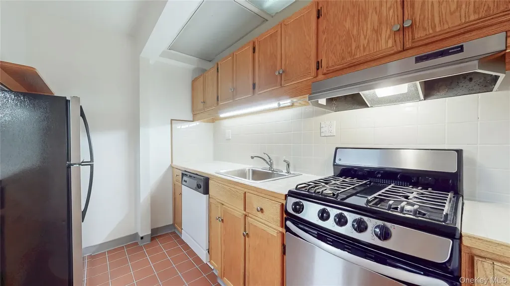 102-45 67th Road Forest Hills NY 11375