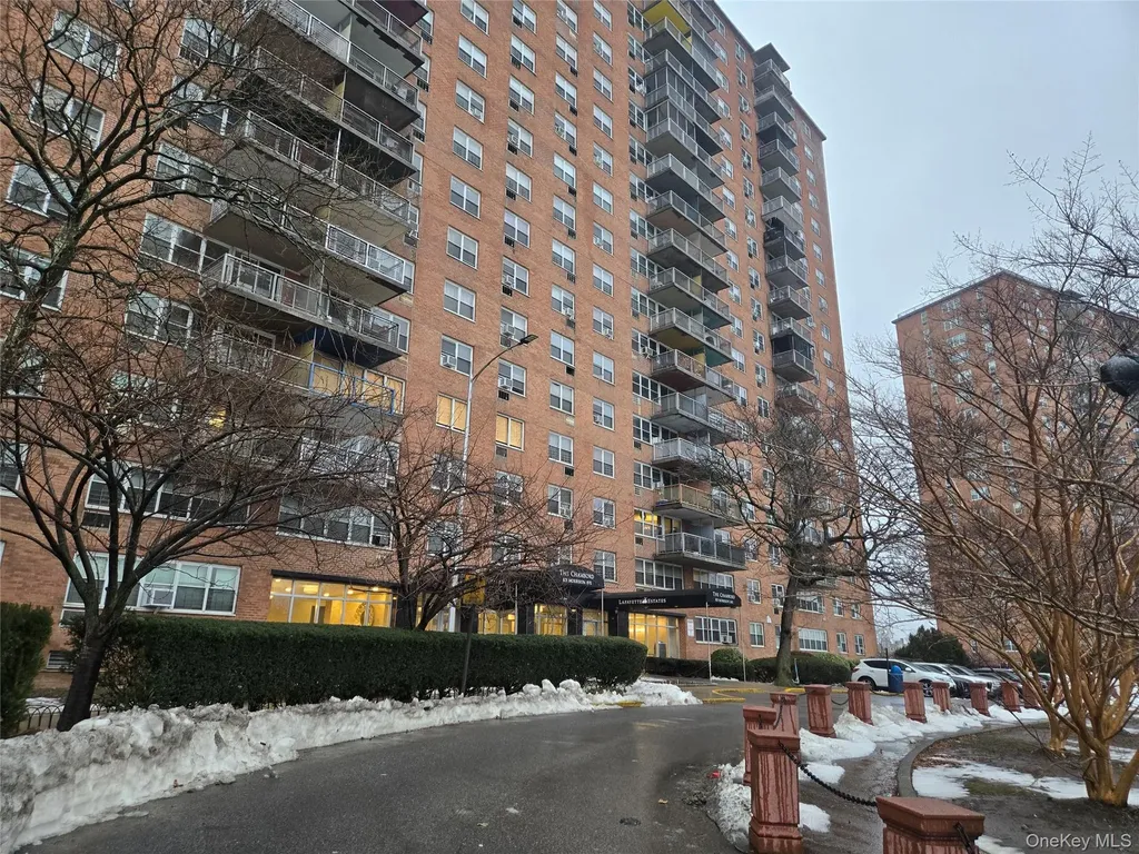 825 Morrison Avenue Bronx NY 10473