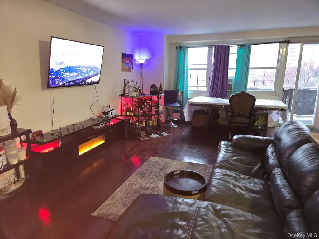 825 Morrison Avenue Bronx NY 10473