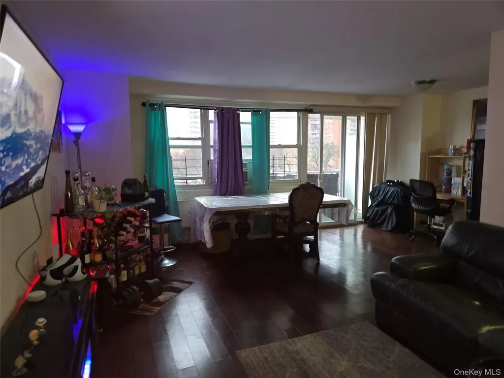 825 Morrison Avenue Bronx NY 10473