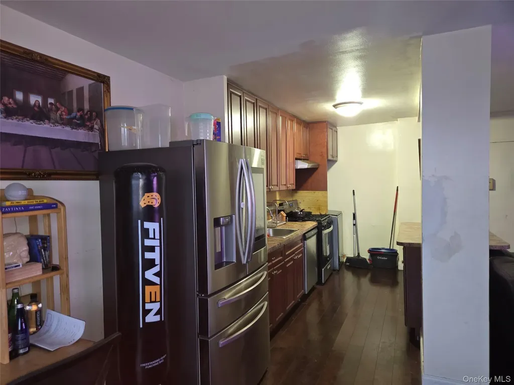 825 Morrison Avenue Bronx NY 10473