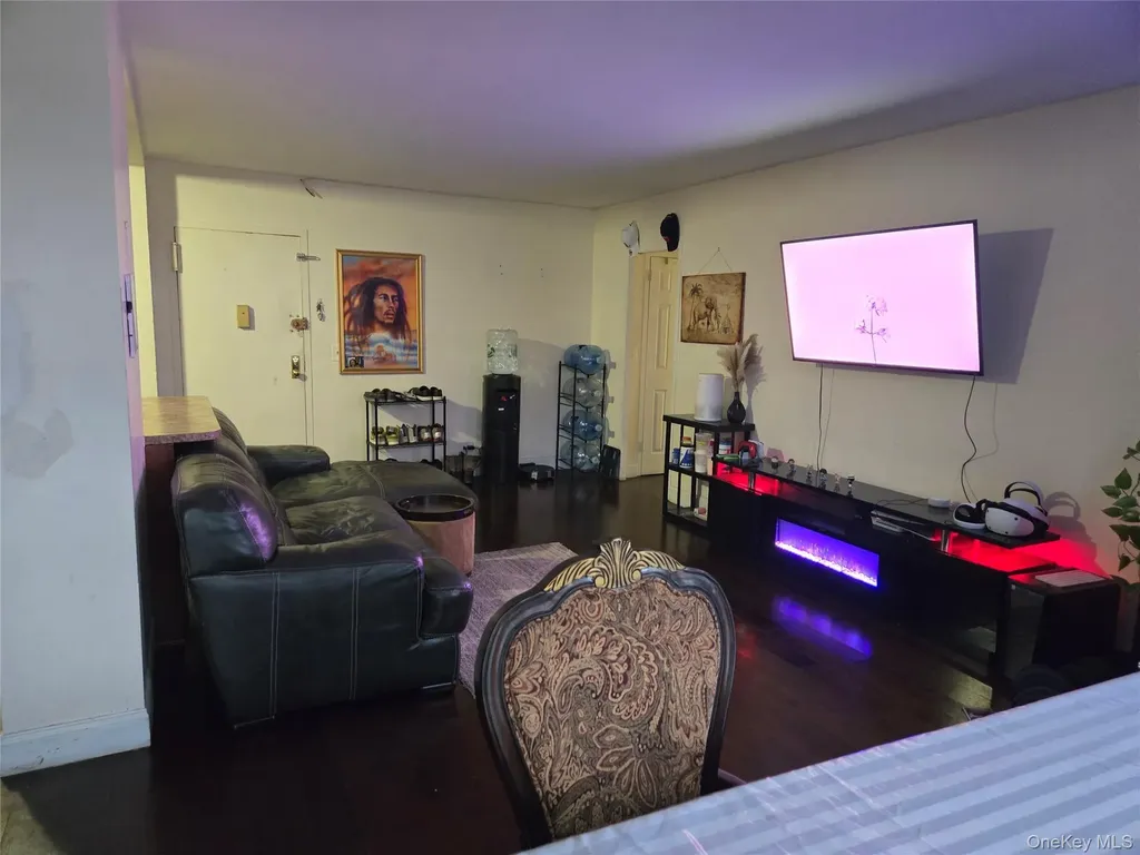 825 Morrison Avenue Bronx NY 10473