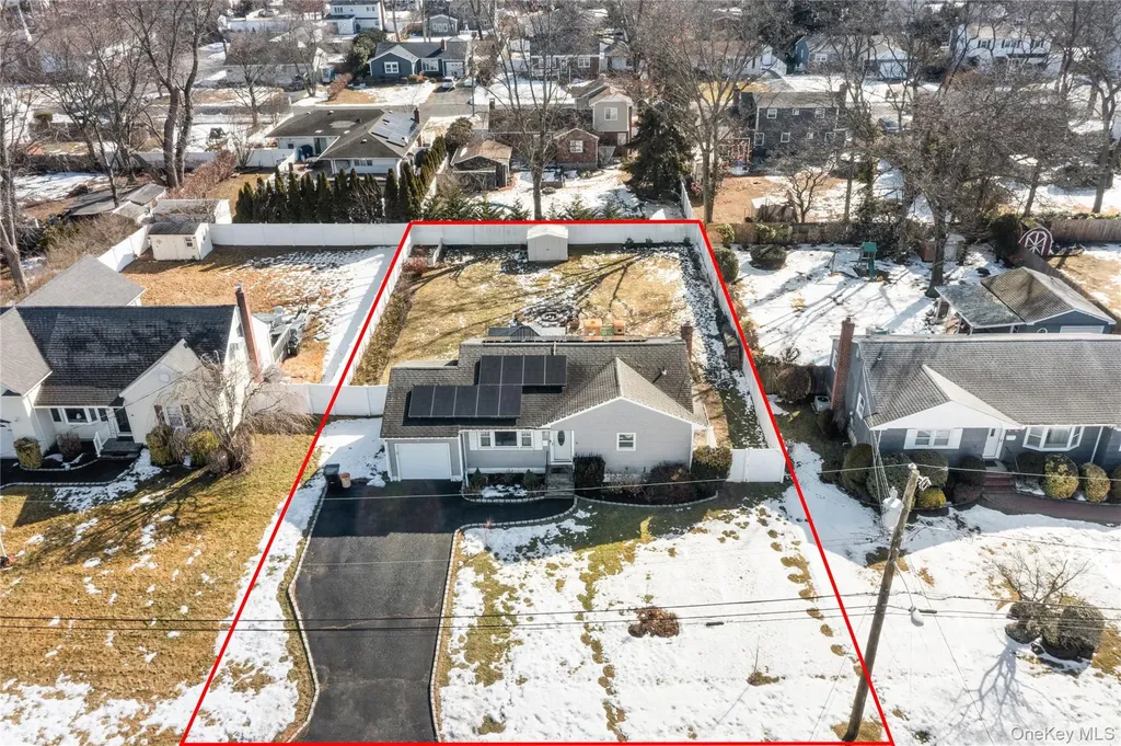 85 Cotter Street West Islip NY 11795