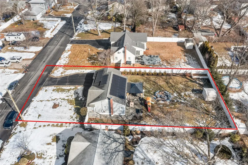 85 Cotter Street West Islip NY 11795