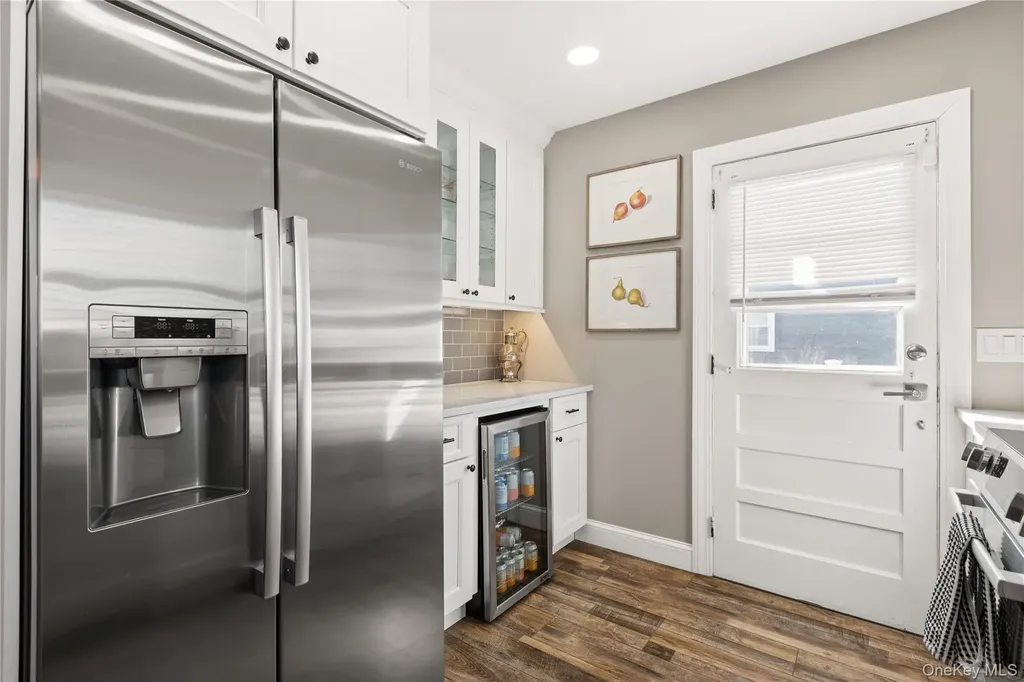 85 Cotter Street West Islip NY 11795